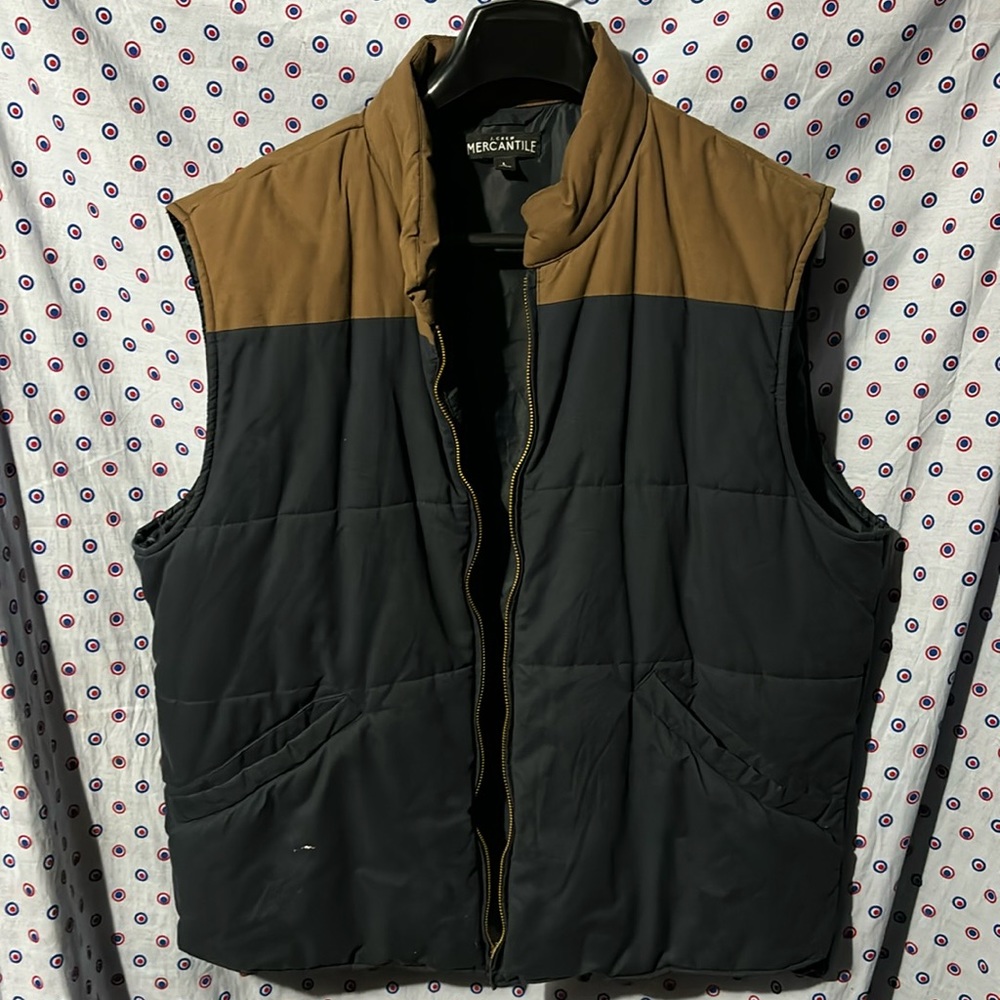 Men’s vest jacket sleeveless from J crew size large.